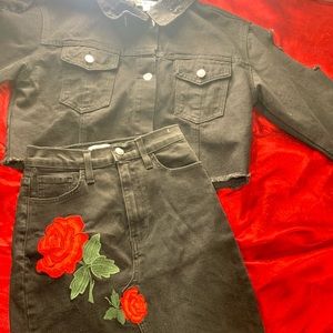 Ripped Red and green rose two piece skirt set